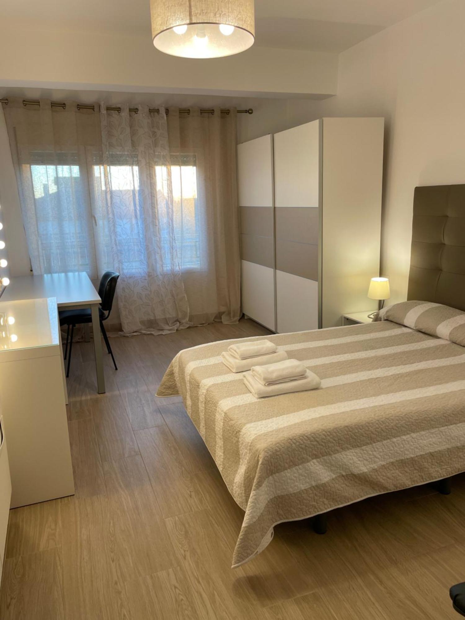H&H Suite Espectacular Apartamento En El Centro De グラナダ エクステリア 写真